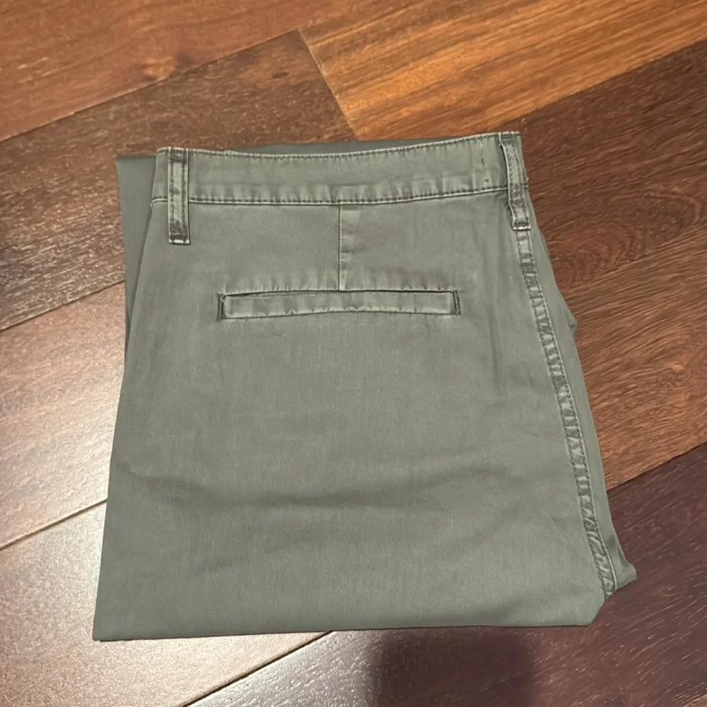 J Crew 🎉host pickx4🎉🎈Re-Imagined slouchy boyfriend petite chinos - Picture 9 of 9